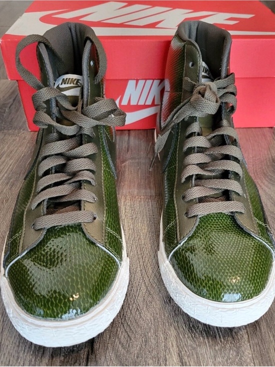 Nike Shoes - Nike Blazer Mid Leather Snake Skin Premium